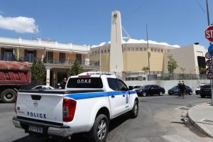 Διάρρηξη κοσμηματοπωλείου στο Καπανδρίτι με…μπουλντούζα