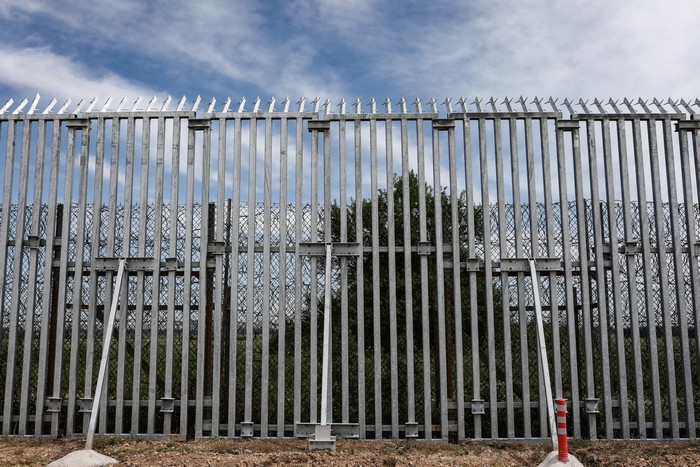 Υπογράφηκε η σύμβαση για τη μετεγκατάσταση του Συνοριακού Σταθμού στις Καστανιές του Εβρου