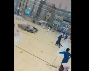 Τους πήρε και τους σήκωσε στη Μέκκα! – vid