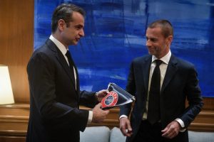 Οπαδική βία: Συσκέψεις Μητσοτάκη σήμερα με πρόεδρο της UEFA και προέδρους 4 ΠΑΕ