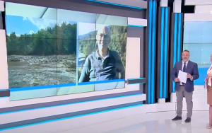«Έχω ηρεμήσει»: Ο άνθρωπος που άφησε την πόλη για να μείνει σε ένα έρημο από το 1949 χωριό! – vid