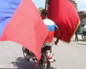 Η ρωσική σημαία θα…φορεθεί πολύ φέτος στην Αφρική, vid