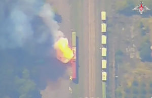 Ουκρανία: Τρένο γεμάτο δυτικά πολεμοφόδια έκαναν στάχτη οι Ρώσοι, vid