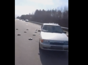 Οχήματα περνάνε…πάνω από αντιαρματικές νάρκες, vid