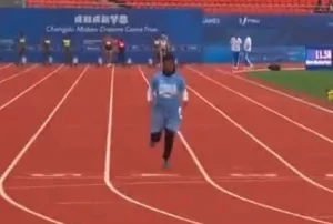 Σκάνδαλο!!! Έτρεξε τα 100 μέτρα χωρίς να είναι αθλήτρια!!! Δείτε τι συνέβη!!!