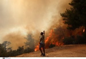 Φωτιά στον Έβρο: Μήνυμα του «112» για εκκένωση του χωριού Κοτρωνιά
