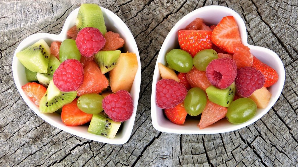 Ποια είναι τα φρούτα και τα λαχανικά που δεν πρέπει να τα αποθηκεύετε μαζί στην κουζίνα σας