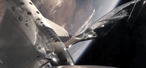 Virgin Galactic: Με το Galactic-02 ταξίδεψαν σήμερα στο διάστημα μια μητέρα με την κόρη της και ένας πρώην Ολυμπιονίκης!