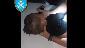 Συγκλονιστικό βίντεο με αξιωματικούς του Λιμενικού που κάνουν ΚΑΡΠΑ σε μωρό