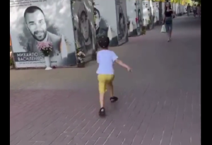 Αυτό το μέλλον θέλει ο Ζελένσκι για τους Ουκρανούς, vid