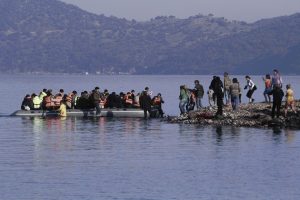 Γεμίζει με αλλοδαπούς η Γαύδος: «Δεκάδες χιλιάδες περιμένουν στις ακτές της Λιβύης», vid