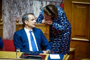 Ελλ. κυβέρνηση για «αβάντα» Σούνακ με τα Γλυπτά: «Μας έκανε τεράστιο δώρο», vid