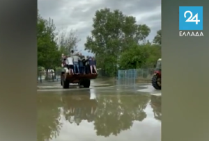 Δραματικό ΒΙΝΤΕΟ! Απεγκλωβισμός πολιτών με…μπουλντόζες