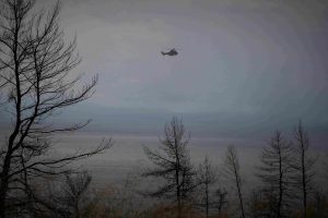 Εύβοια – Πτώση ελικοπτέρου : Άκαρπες μέχρι τώρα οι αγωνιώδεις προσπάθειες ανεύρεσης του πιλότου – Συνεχίζονται οι έρευνες (video)