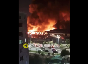 Η στιγμή της θηριώδους έκρηξης στην Τασκένδη – Έγινε η νύχτα-μέρα, vid