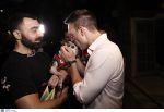 Ο Στέφανος Κασσελάκης φιλάει έναν σκύλο