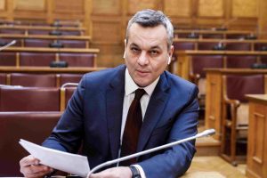 Μαμουλάκης για το σύνθημα “Δεν θα ξεμπερδέψετε με την Αριστερά” που ακούστηκε το βράδυ της εκλογής Κασσελάκη (video)