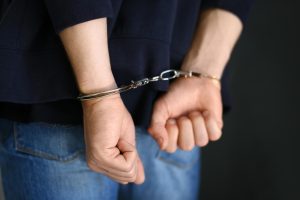 Ανήρτησε βίντεο μιλώντας για «πολλούς νεκρούς» στη Θεσσαλία και τη συνέλαβαν