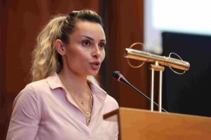 Μιλλούση: Είναι λίγο παγίδα το Tik Tok και το Instagram, ο κόσμος θέλω να με εμπιστευτεί και να με ψηφίσει (video)