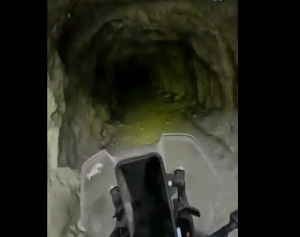 Δρόμος ακατάλληλος για κλειστοφοβικούς, vid