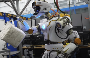 Το ανθρωποειδές ρομπότ Valkyrie της NASA έχει την πρώτη του δουλειά – Eργαζόμενος σε εξέδρα πετρελαίου (video)