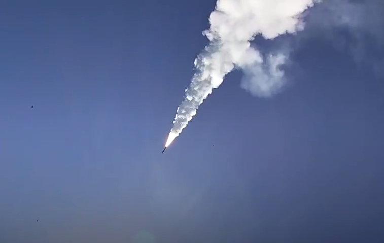 Έσκισε τον ουρανό!!! Ρωσική κορβέτα εκτοξεύει πυραύλους στην Βαλτική και στέλνει μήνυμα – ΒΙΝΤΕΟ