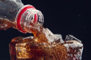 Πόσα κιλά μπορεί να πάρετε σε ένα χρόνο αν πίνετε ένα κουτάκι αναψυκτικό τη μέρα