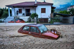 Βόλος: Χωρίς νερό η πόλη του Βόλου-Σταδιακή αποκατάσταση της ηλεκτροδότησης-Στη λάσπη συνοικίες και προάστια