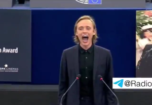Αυτά κάνουν στις Βρυξέλλες με τους φόρους μας!! – vid