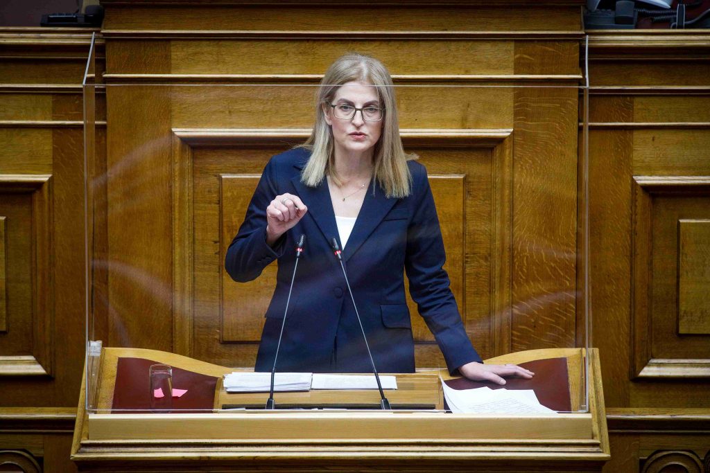 Αυγέρη κατά Νέας Αριστεράς: «Προκαλεί απορίες η στάση της»