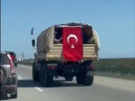 Αζέροι με τουρκική σημαία