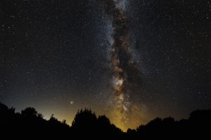 Αυτό που είδαν οι Ρώσοι στον νυχτερινό ουρανό κάνει τον γύρο του διαδικτύου, vid
