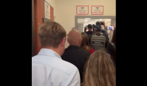 Ο Βρετανός ΥΠΕΞ τρέχει να κρυφτεί στο Ισραήλ – ΒΙΝΤΕΟ ΝΤΟΚΟΥΜΕΝΤΟ