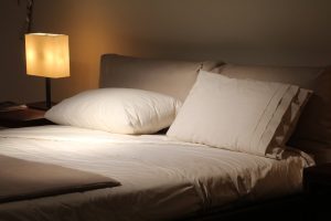 Ποιοι οι κίνδυνοι όταν δεν αλλάζετε τακτικά τα σεντόνια σας – Τι έχει δείξει μελέτη