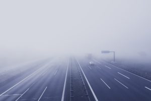 Ιταλία: Καραμπόλα λόγω ομίχλης με τριάντα τραυματίες – Ελικόπτερα μετέφεραν φιάλες αίματος στο σημείο