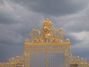 Γαλλία: Εκκενώνονται οι Βερσαλλίες μετά από ειδοποίηση για βόμβα! (video)