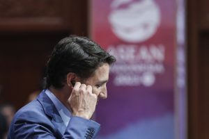 Ο Ντ. Τραμπ και ο Τζ. Τριντό αναμένεται να μιλήσουν τηλεφωνικά για το θέμα των δασμών, σύμφωνα με πηγές