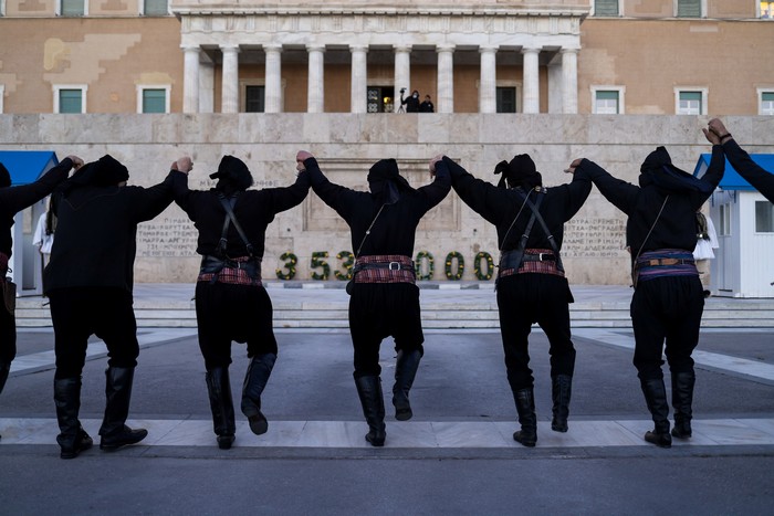 Παίρνει μεγάλα ρίσκα για να κρατήσει ζωντανή την Ελληνική Γλώσσα! Εκπληκτικό ΒΙΝΤΕΟ από τον Πόντο