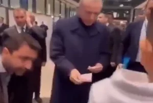 Καταξοδεύτηκε: Τόσα λεφτά έδωσε ο Ερντογάν σε τουρκάκια στην Γερμανία  – ΒΙΝΤΕΟ