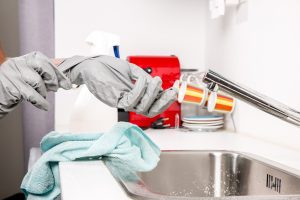 Τι μπορείτε να καθαρίσετε στο σπίτι χρησιμοποιώντας σαμπουάν