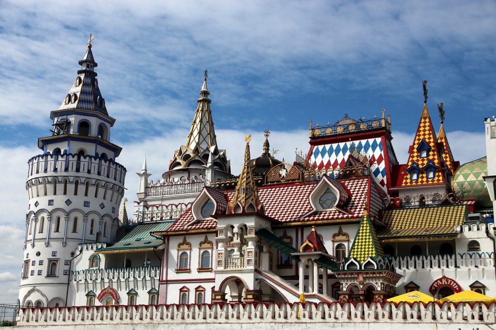 “Συμφωνία πίστη” πρότεινε το ρωσικό ΥΠΕΣ να  υπογράφουν οι ξένοι που θέλουν να επισκεφτούν τη Ρωσία