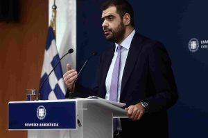 Παύλος Μαρινάκης: «Η κυβέρνηση δεν θα κάνει πίσω στα μέτρα»