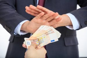 Αλλάζει η οικονομία, «φεύγουν» τα μετρητά! Σοκαριστικά τα νέα για την Ελλάδα – ΒΙΝΤΕΟ