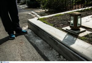 Κλέβουν ακόμα και το λάδι από τους τάφους!!! Χωρίς φρένο η φτώχεια στην Ελλάδα