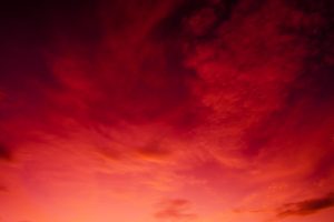 Απόκοσμο: Κόκκινος βάφτηκε ο ουρανός στην Βόρεια Ελλάδα – Τι συνέβη; video