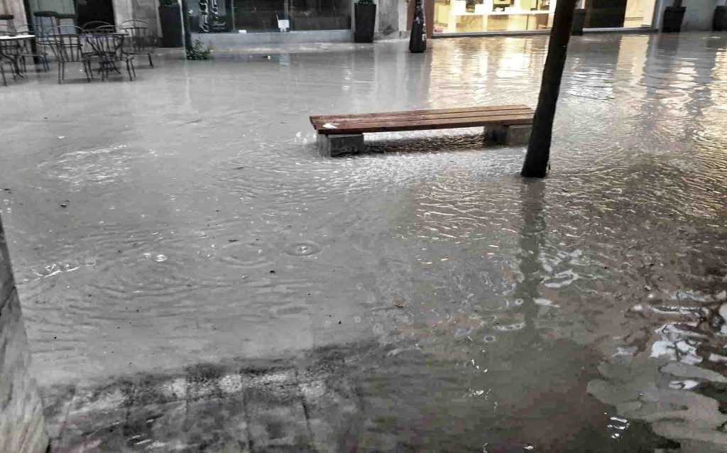 Σφοδρό κύμα κακοκαιρίας έπληξε χθες την Ζάκυνθο: Τεράστιες ζημιές, ταλαιπωρία σε εκατοντάδες τουρίστες