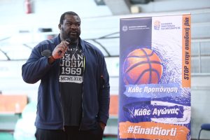 Εσπευσμένα στο νοσοκομείο ο Σοφοκλής Σχορτσιανίτης