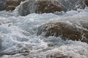 Νιγηρία: Δεκατρείς νεκροί και δεκάδες αγνοούμενοι από το ναυάγιο υπερφορτωμένου πλοιαρίου