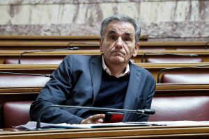 Τσακαλώτος: Οι προοδευτικές δυνάμεις, πρέπει να συζητήσουμε για την κατάσταση της πραγματικής οικονομίας