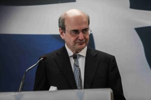 Χατζηδάκης για θέμα φοροδιαφυγής: “Να περιμένουμε την τεχνητή νοημοσύνη για να το λύσει;”